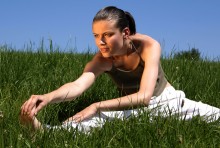 YogaInGrass2